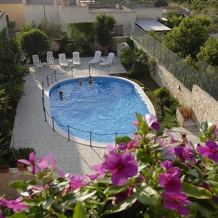 Отель Isola Di Mozia 3*